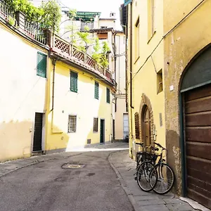  Apartment Cozybricks In - In Historical Center - Air Cond & Wifi - Italien